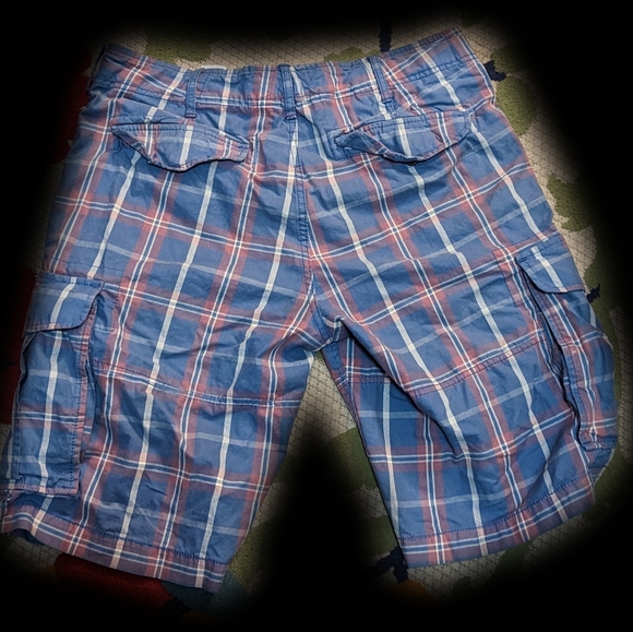 H&M cargo shorts - Picture 2 of 3